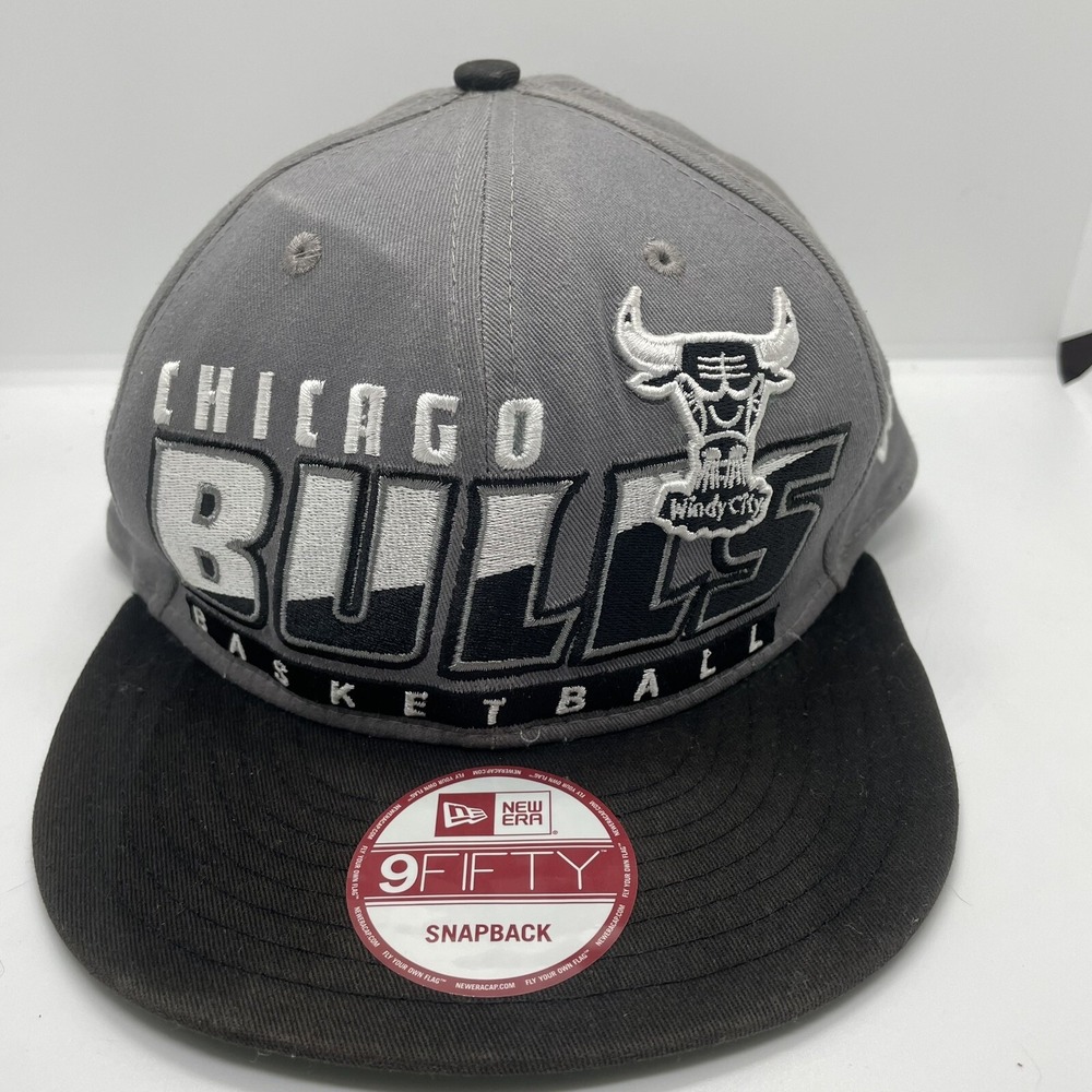 CHICAGO BULLS WINDY CITY BASKETBALL NEW ERA HARDWOOD‎ CLASSIC BLACK/GRAY CAP/HAT